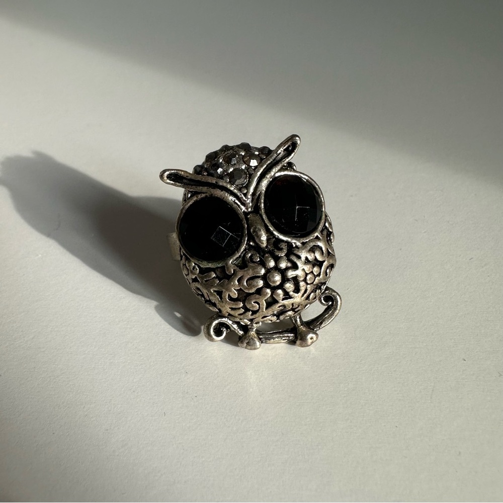 FREE w/ Purchase 🎁 Vintage Silver Owl Statement Adjust Ring with Black Gem Eyes